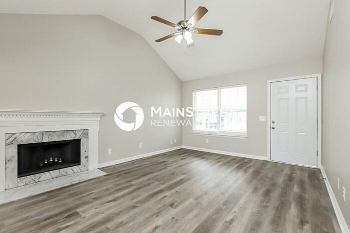 703 Lou Gehrig Cir - Photo 3 of 16