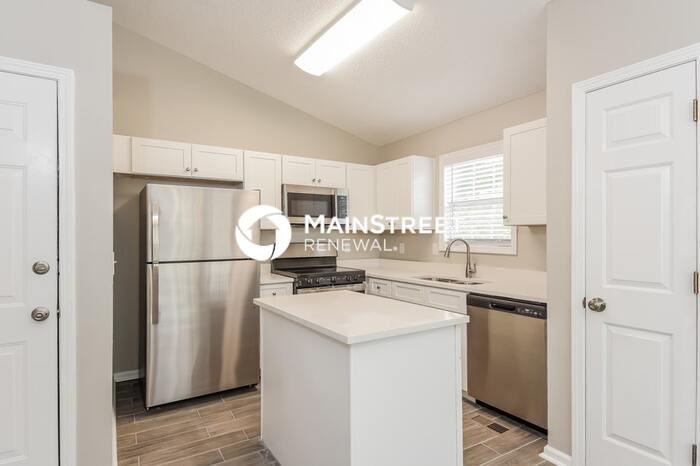 212 Remmington Ct - Photo 5 of 18