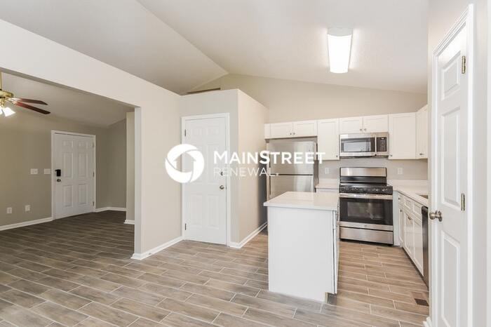 212 Remmington Ct - Photo 6 of 18