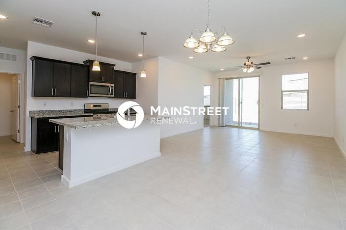 22658 N Chase Dr - Photo 5 of 16