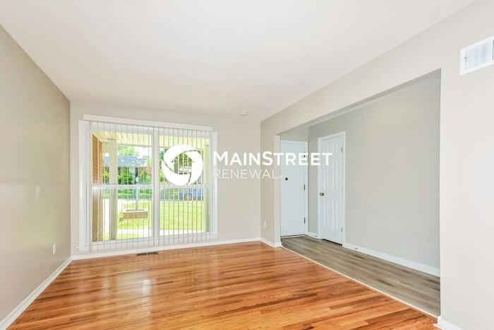 6867 Thurston Ave - Photo 5 of 17