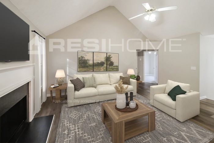 8051 Harmony Lakes Dr - Photo 4 of 18