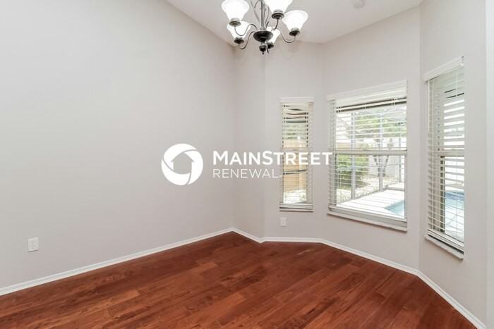 1517 Crawford Dr - Photo 5 of 16