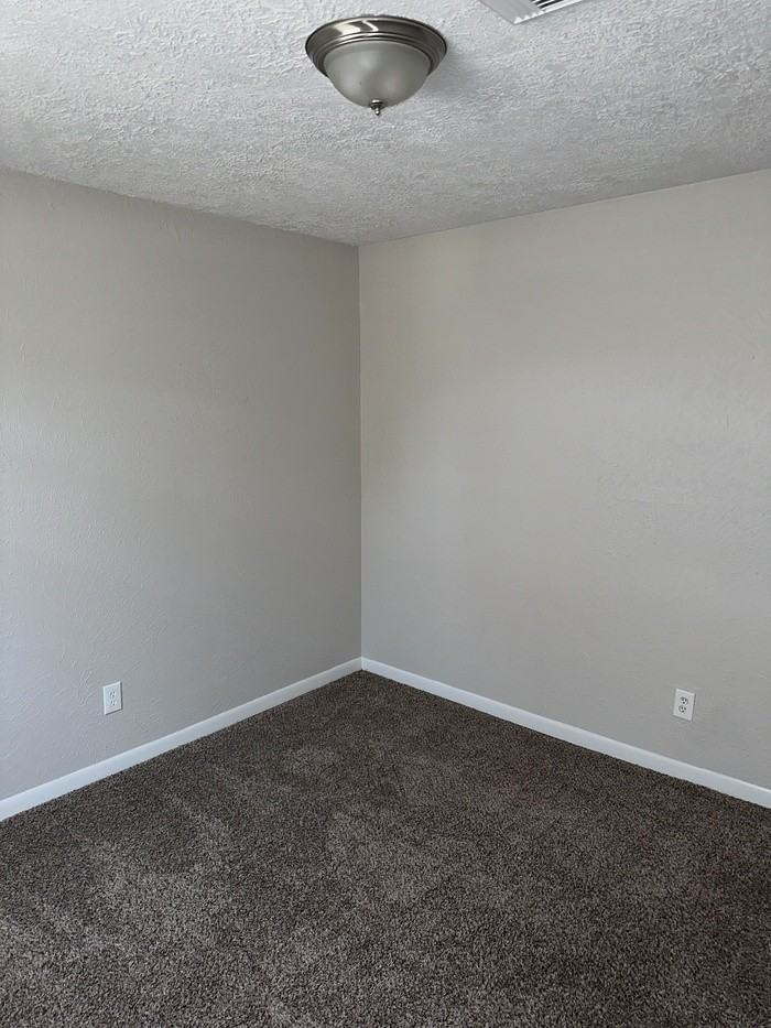 8 Lanes End St - Photo 7 of 11