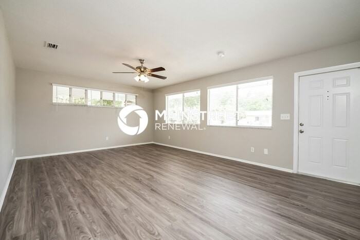 744 Pineland Ave - Photo 3 of 16