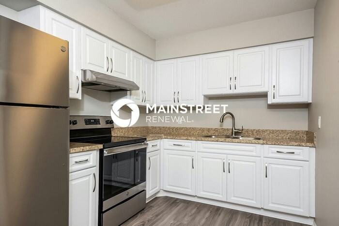 744 Pineland Ave - Photo 6 of 16