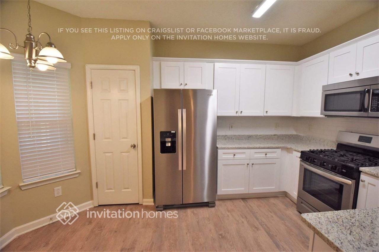 5935 Water Oaks Dr - Photo 5 of 15