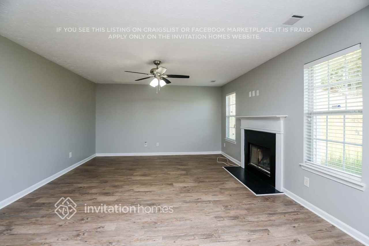 3886 Caro St - Photo 3 of 20