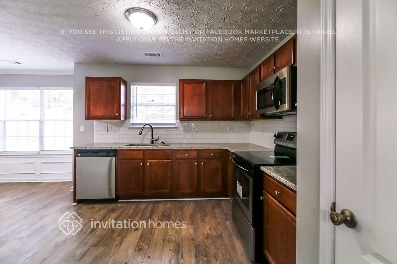 3886 Caro St - Photo 5 of 20