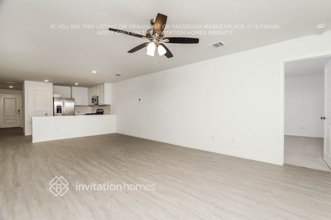 3222 Roslyn Grist - Photo 5 of 18