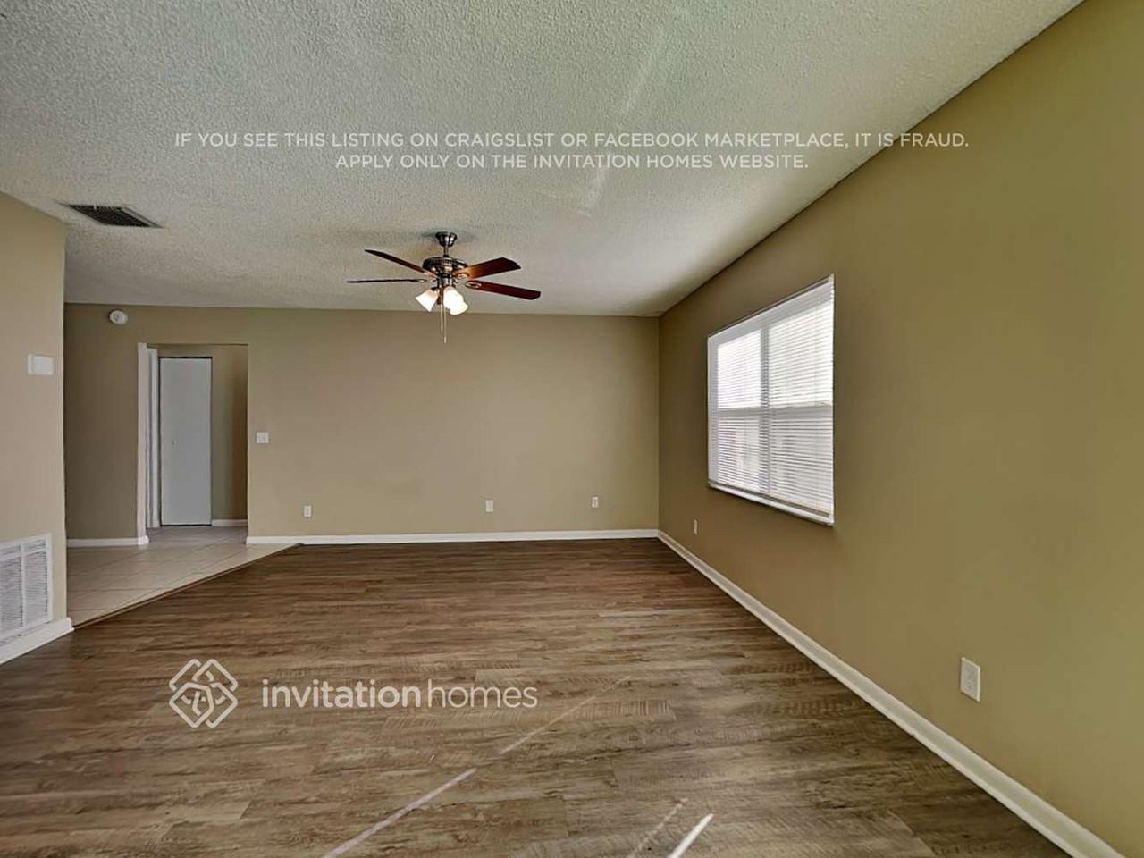 234 Regal Park Dr - Photo 4 of 18