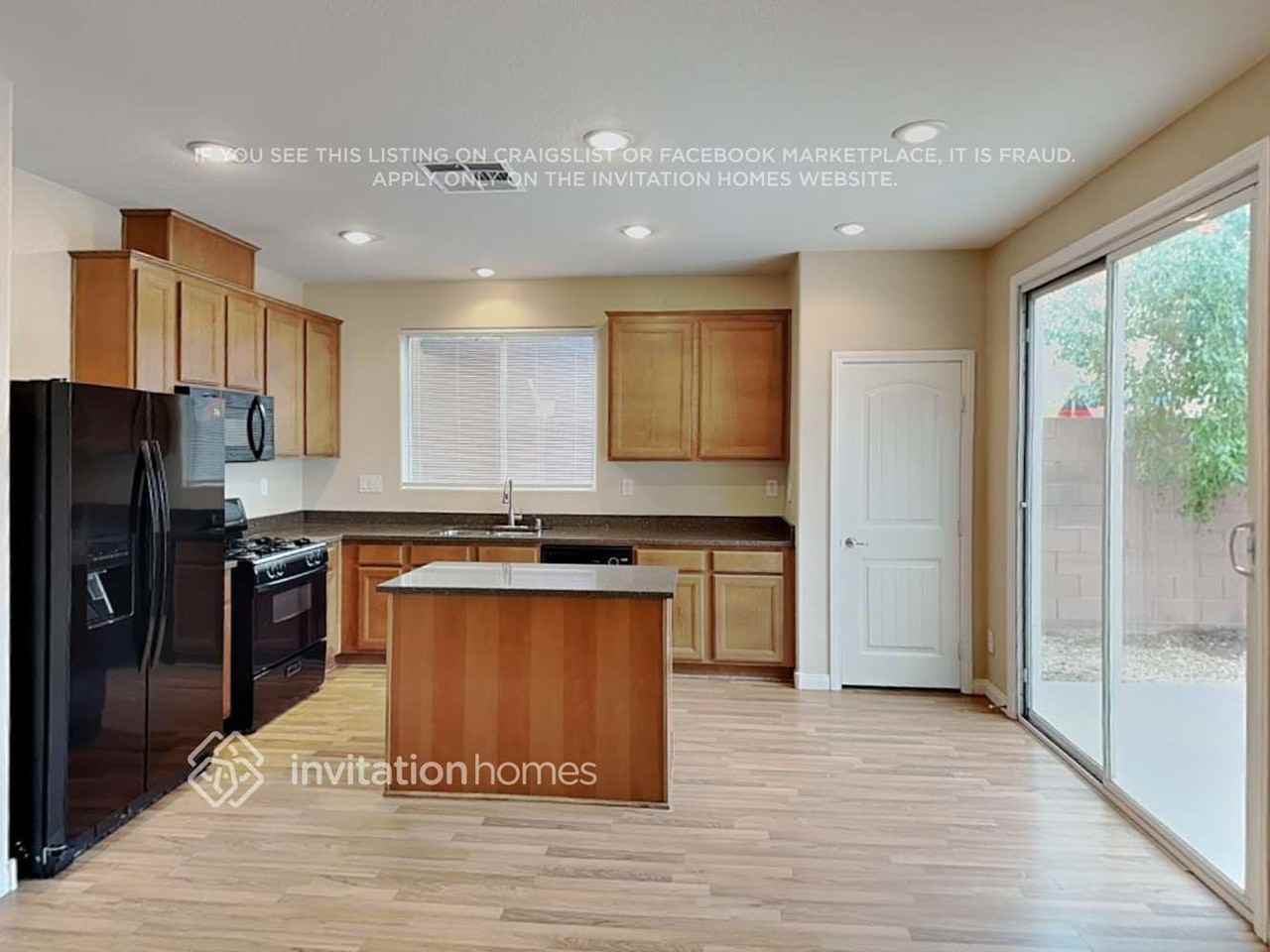 9974 Ashland Oaks Ct - Photo 7 of 19