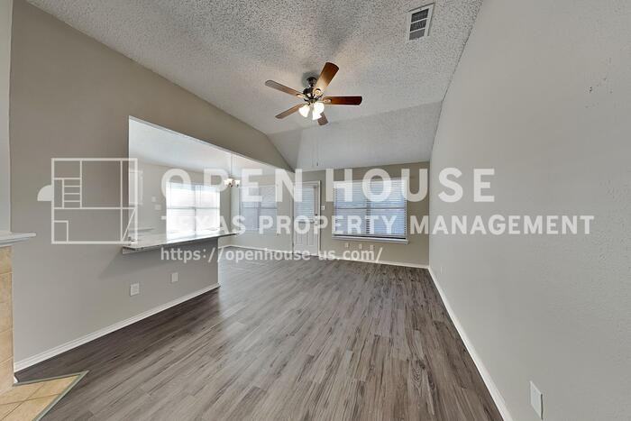 1210 Trenton Ln - Photo 7 of 21