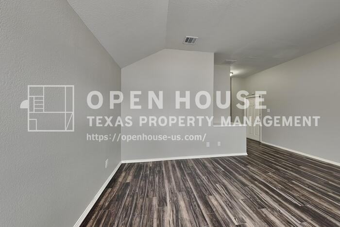 1908 Collington Dr - Photo 4 of 24