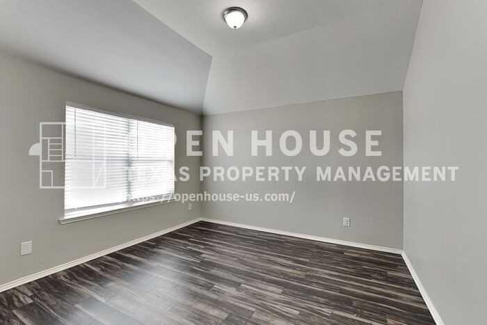 1908 Collington Dr - Photo 6 of 24