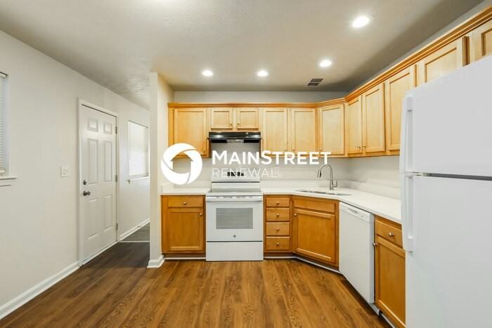 11702 Brackenberry Ct - Photo 7 of 16