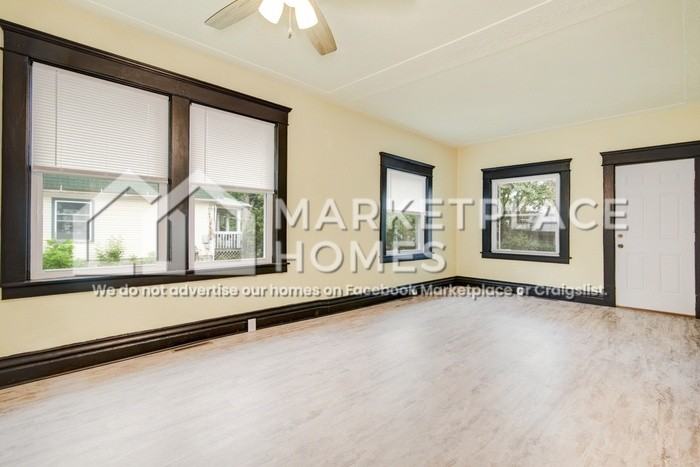 1106 May St - Photo 4 of 16