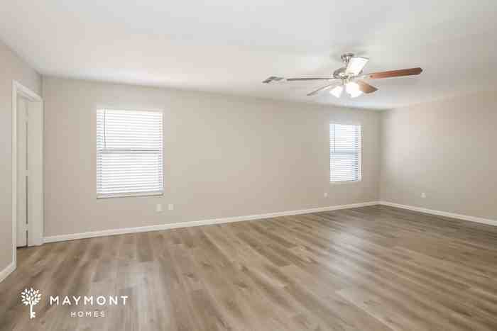 2327 E 35th Ave - Photo 7 of 13