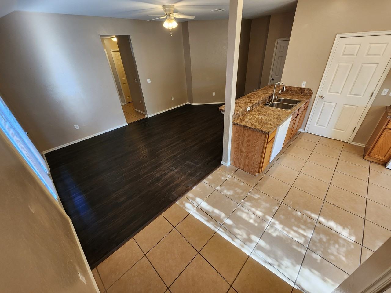 1402 S Mississippi Ave #1 - Photo 2 of 11