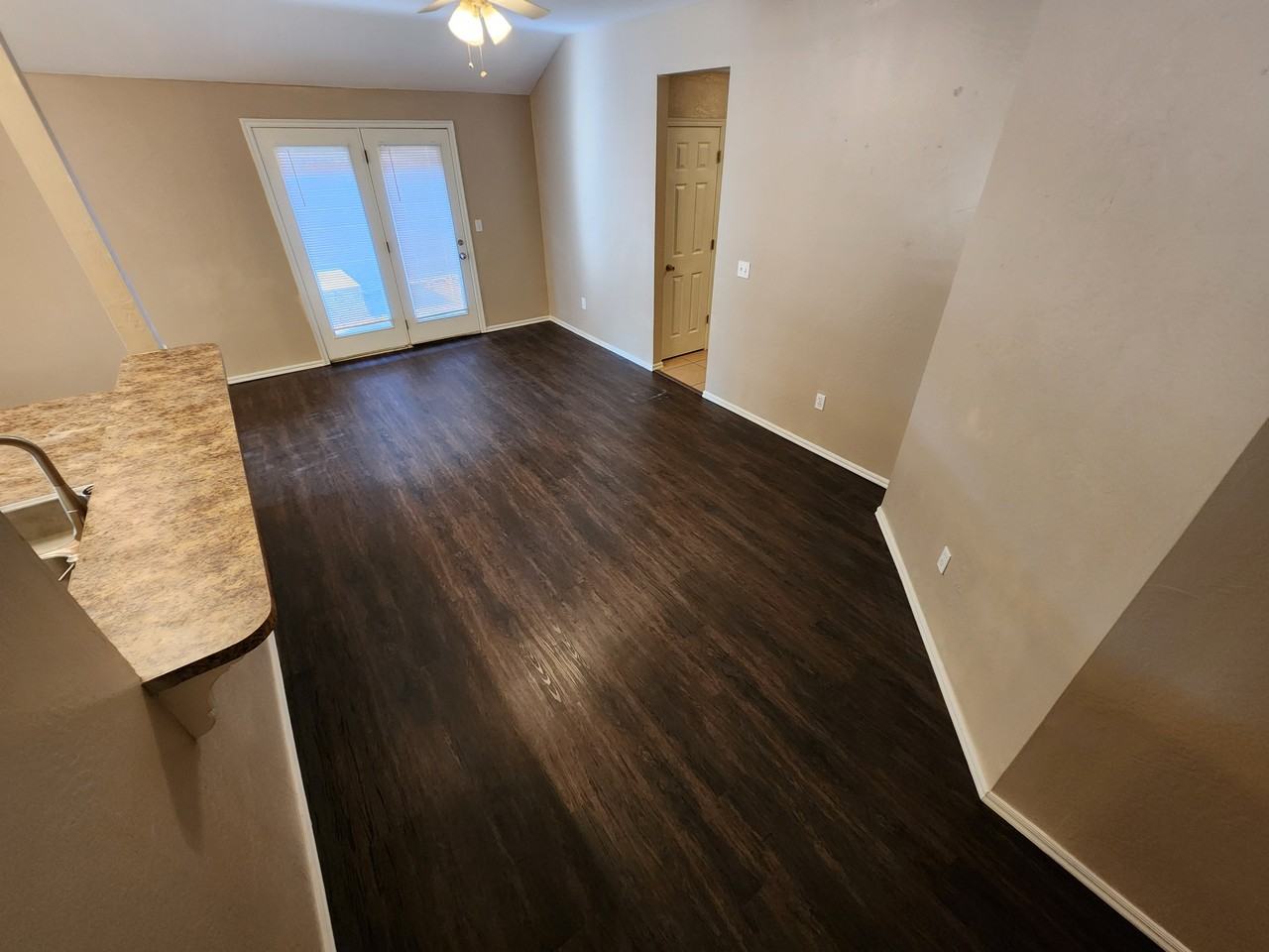 1402 S Mississippi Ave #1 - Photo 5 of 11