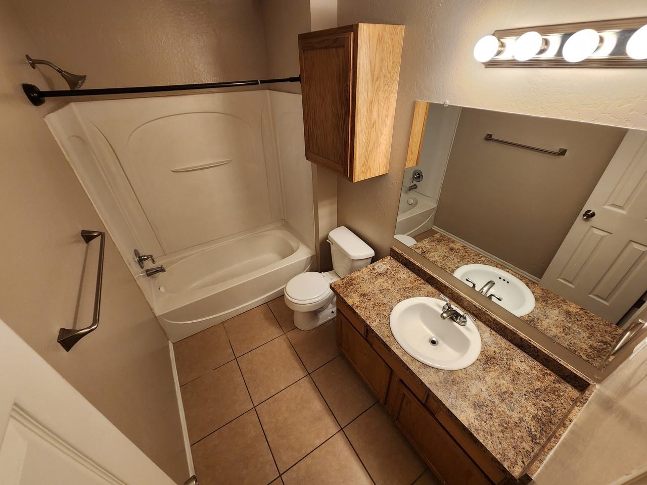 1402 S Mississippi Ave #1 - Photo 7 of 11