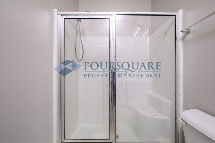 8887 Commons Townes Dr - Photo 5 of 23