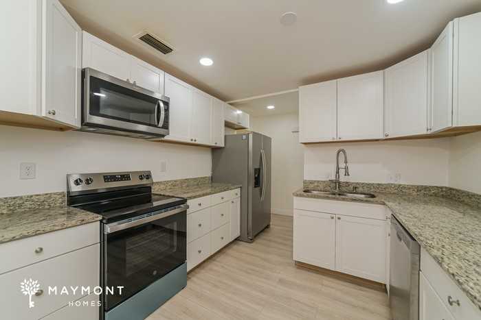 11 Maple Run - Photo 6 of 12