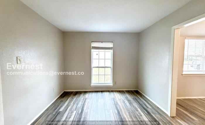 5214 Fairgreen Ln - Photo 7 of 21