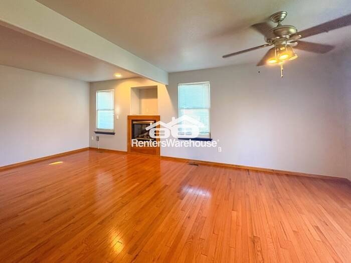 4392 Deephaven Ct - Photo 4 of 35