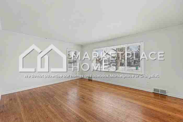 24865 Grove Ave - Photo 3 of 21