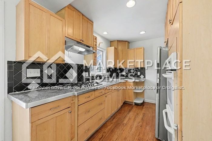 24865 Grove Ave - Photo 6 of 21