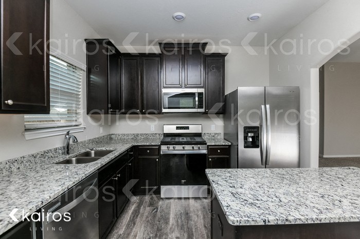 316 E Georgia Ter - Photo 5 of 16