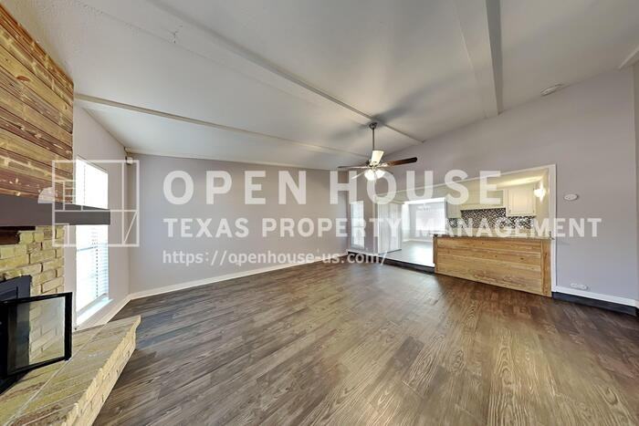 2202 Proctor Dr - Photo 6 of 22