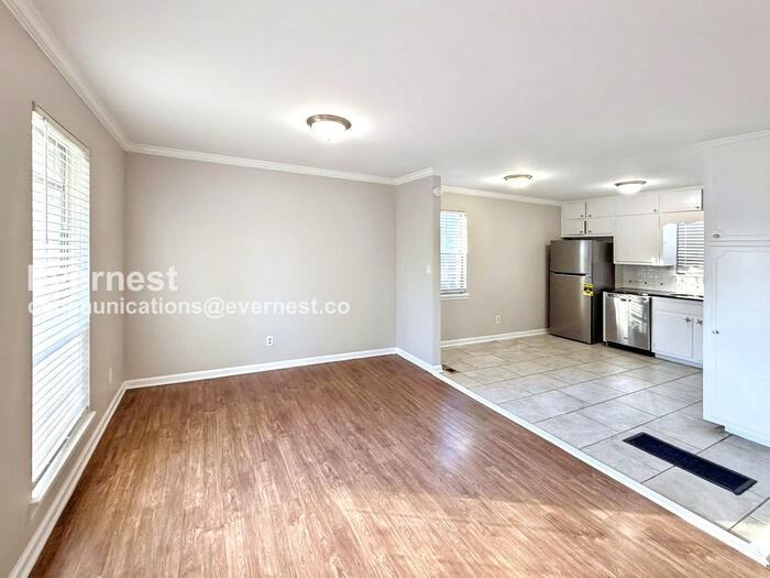 5473 Pine Rd - Photo 2 of 21