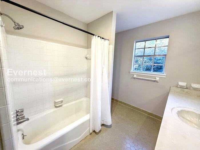 5473 Pine Rd - Photo 6 of 21