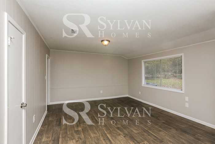 3156 Fleetwood Dr - Photo 7 of 15