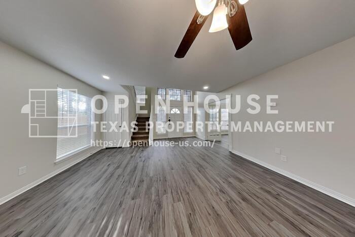 5510 Forest Trails Dr - Photo 4 of 23