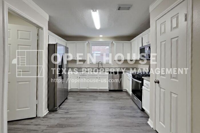 5510 Forest Trails Dr - Photo 6 of 23