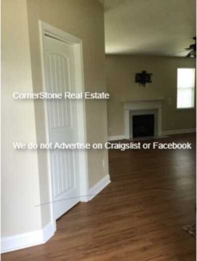 440 Wood Point Dr - Photo 3 of 38