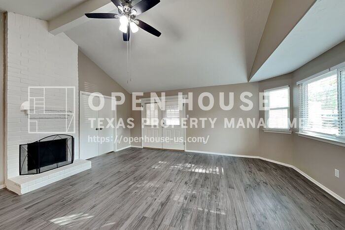 9906 Dornoch Dr - Photo 4 of 20