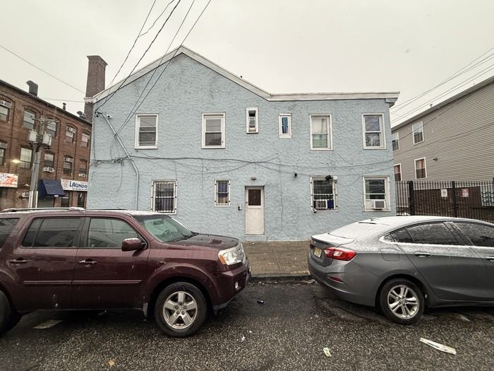 61 Madison St #1 - Photo 2 of 16