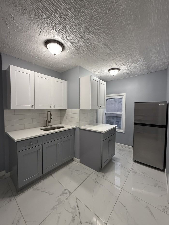 61 Madison St #1 - Photo 7 of 16