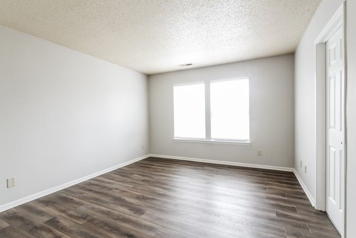 2276 Providence Ct - Photo 5 of 10