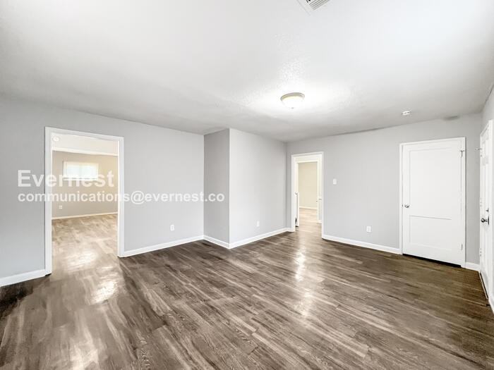 3647 S Deerwood Ave - Photo 4 of 19