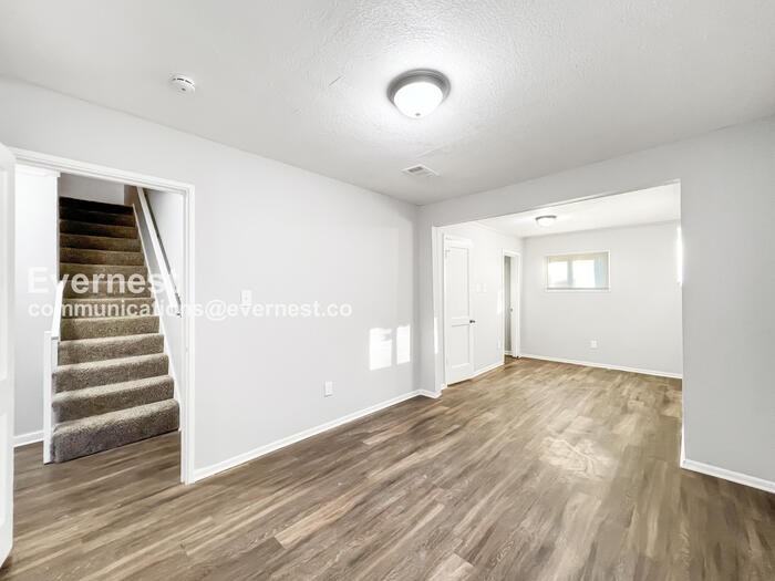 3647 S Deerwood Ave - Photo 7 of 19