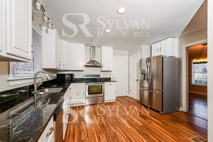 14700 Blue Creek Pl - Photo 7 of 16