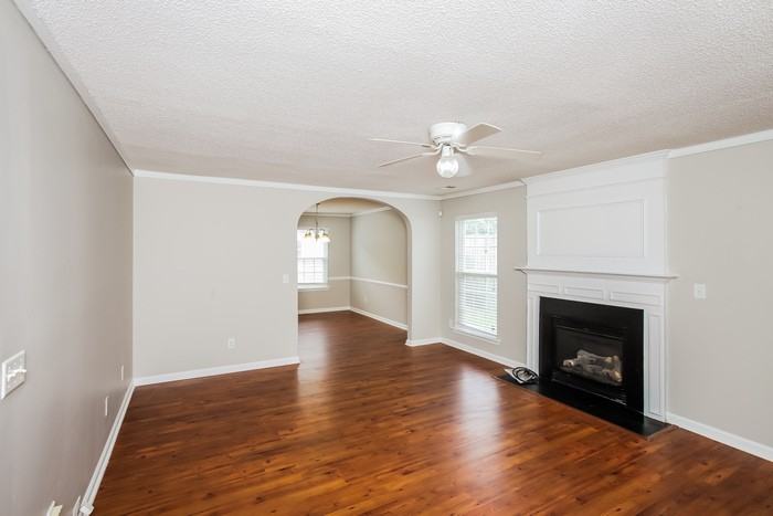 208 Whixley Ln - Photo 5 of 13