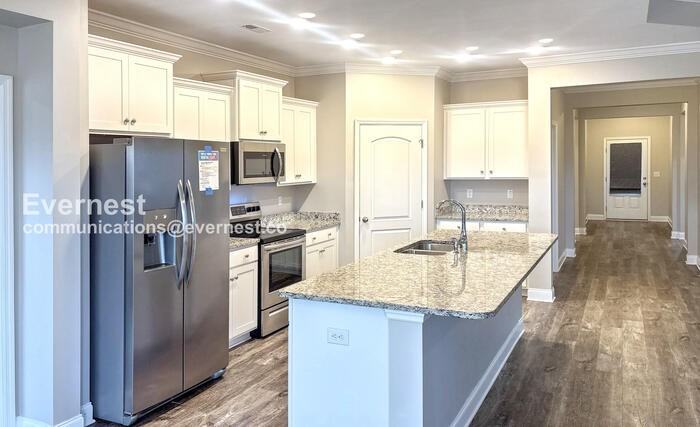 130 Shrewsberry Drive - Photo 2 of 30