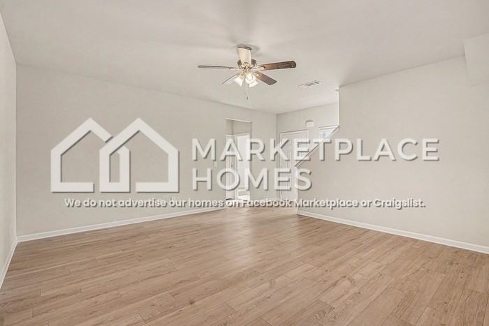 212 Wl Miller Dr - Photo 7 of 33