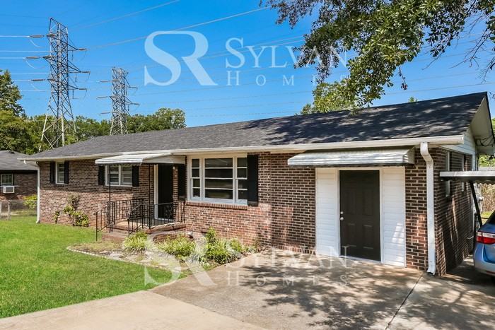 218 Lily St - Photo 3 of 17